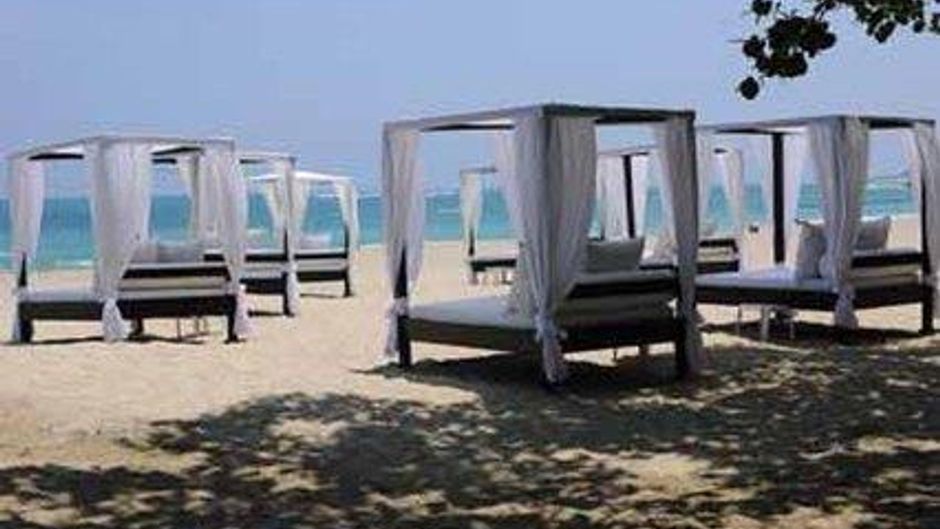 Blue Jack Tar Condos & Villas Beach