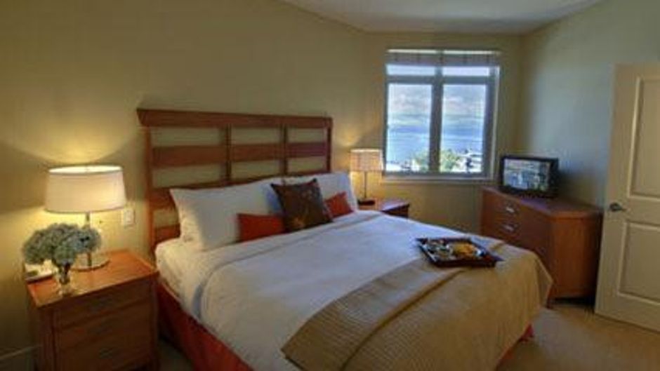 Cove Lakeside Resort Room