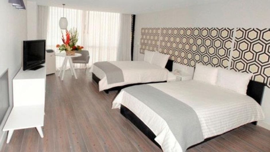El Ejecutivo Hotel Room