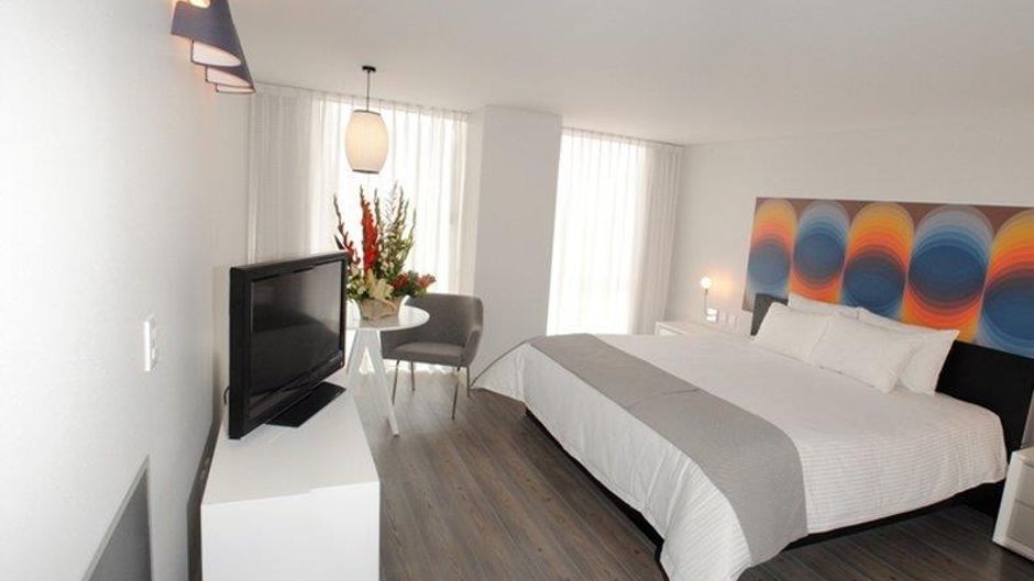El Ejecutivo Hotel Room