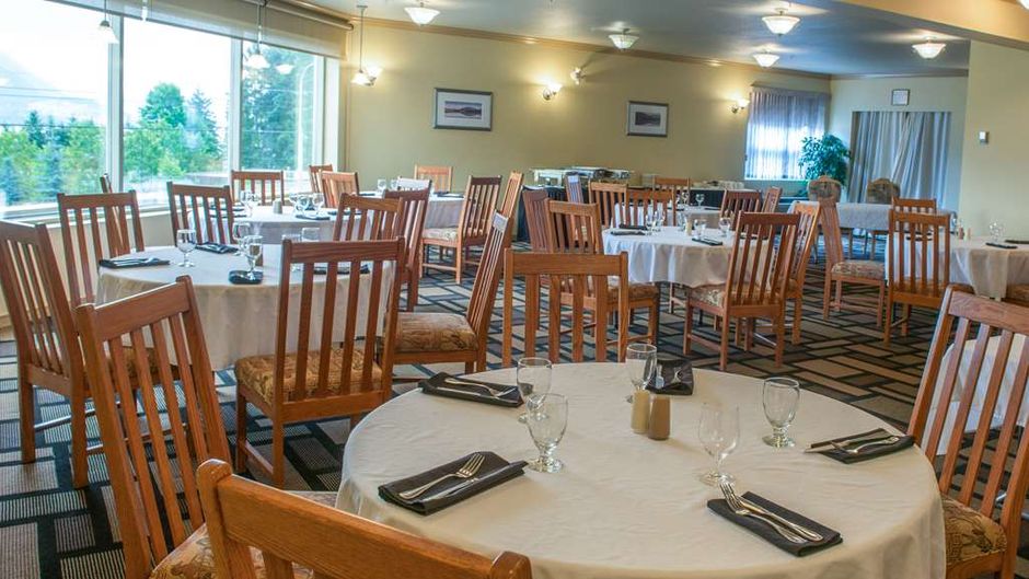 Hilltop Inn Salmon Arm Restaurant