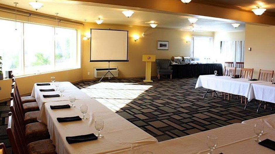 Hilltop Inn Salmon Arm Ballroom