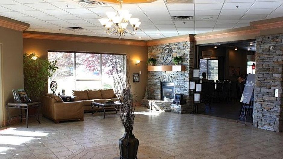 Hilltop Inn Salmon Arm Lobby