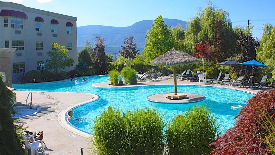 Hilltop Inn Salmon Arm Pool