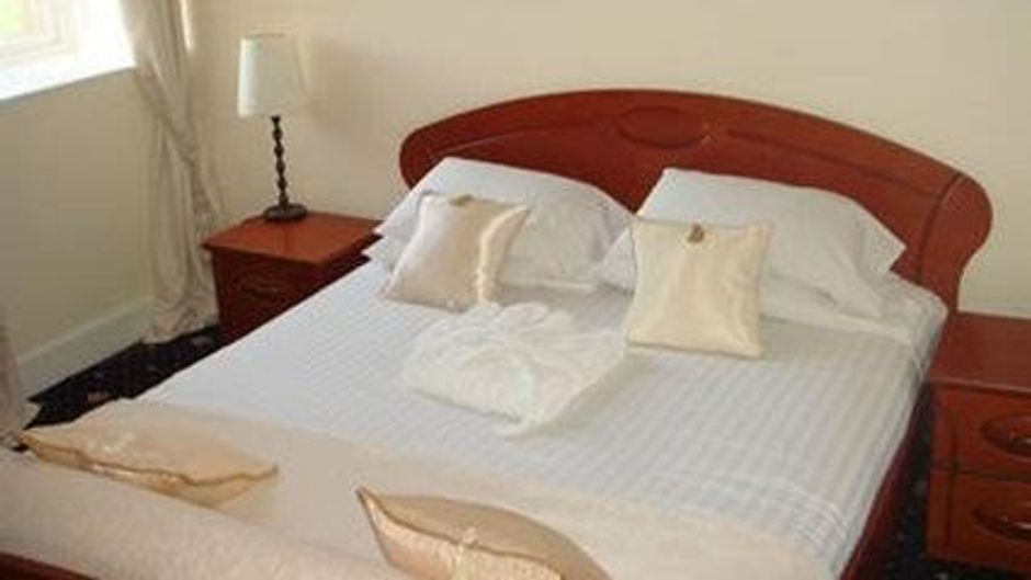 Adamton Country House Hotel Room
