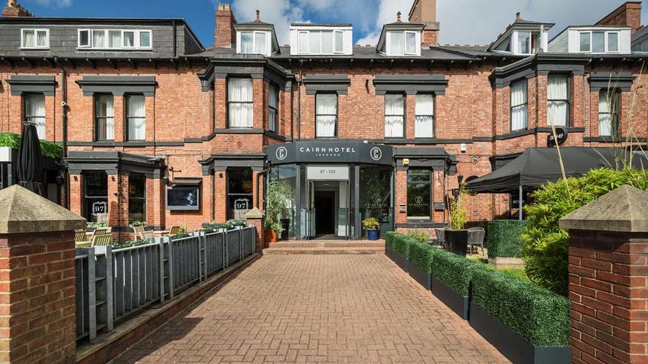 Cairn Hotel Newcastle Exterior