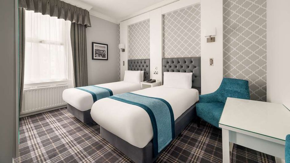Cairn Hotel Newcastle Room