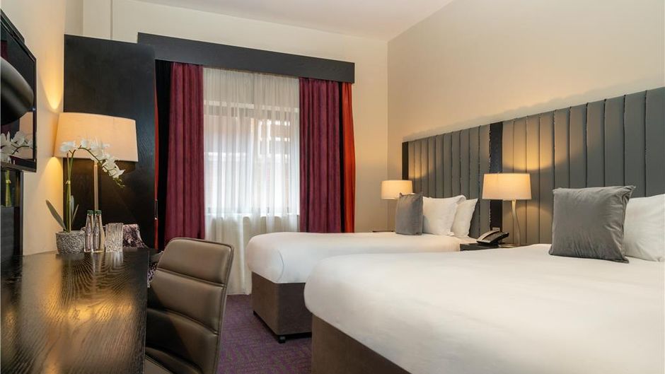 Trinity City Hotel Room