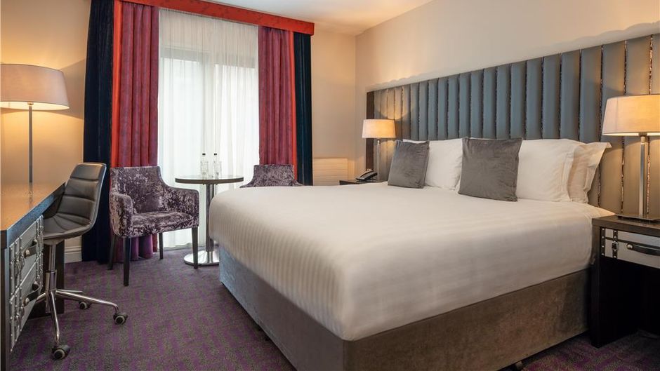 Trinity City Hotel Room