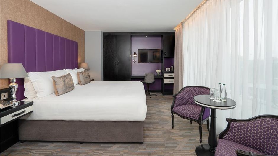 Trinity City Hotel Room