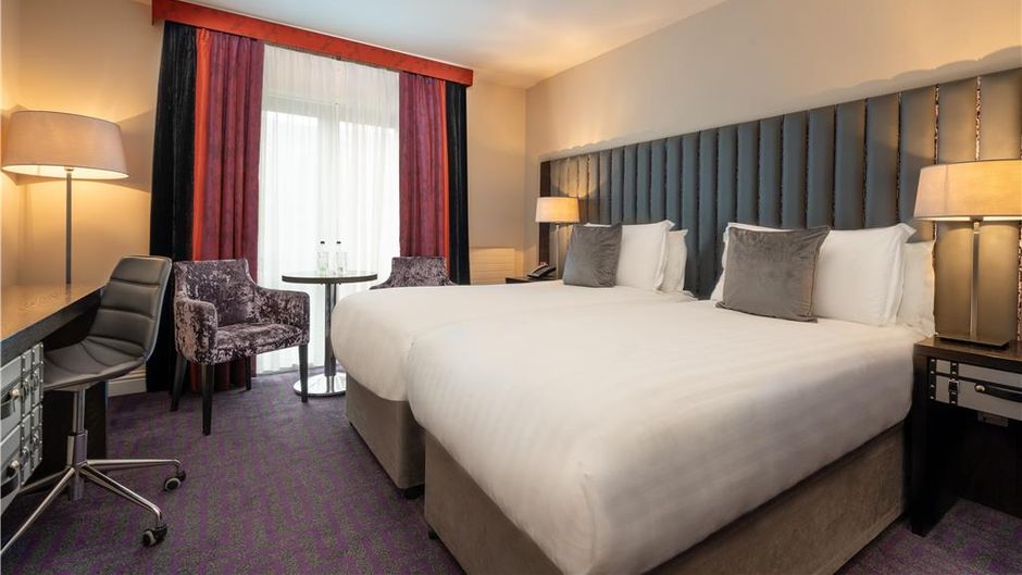 Trinity City Hotel Room