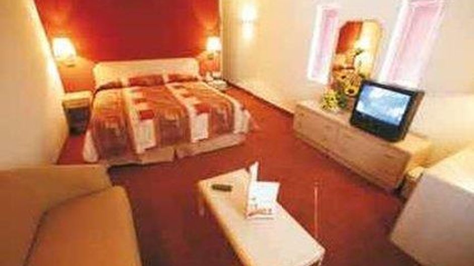 Casa Grande Hotel Room