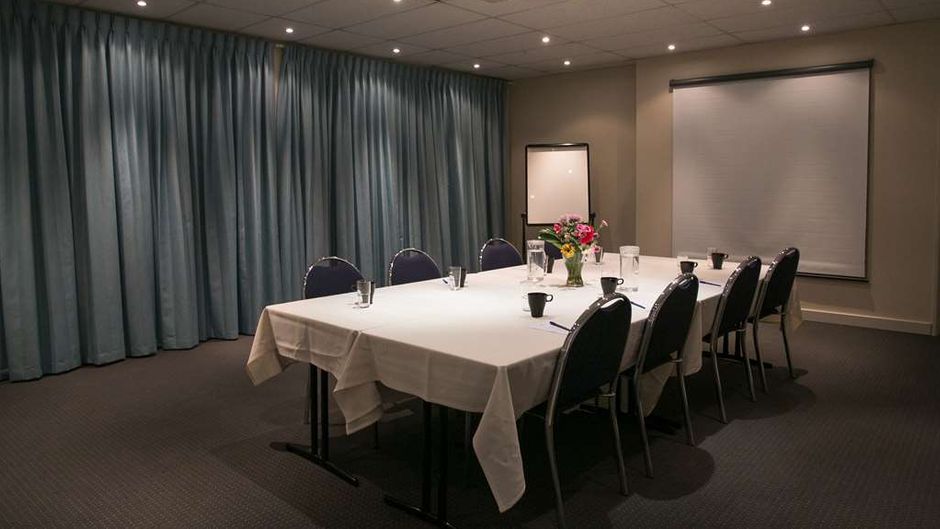 Nesuto Mounts Bay Perth Apartment Hotel Meeting
