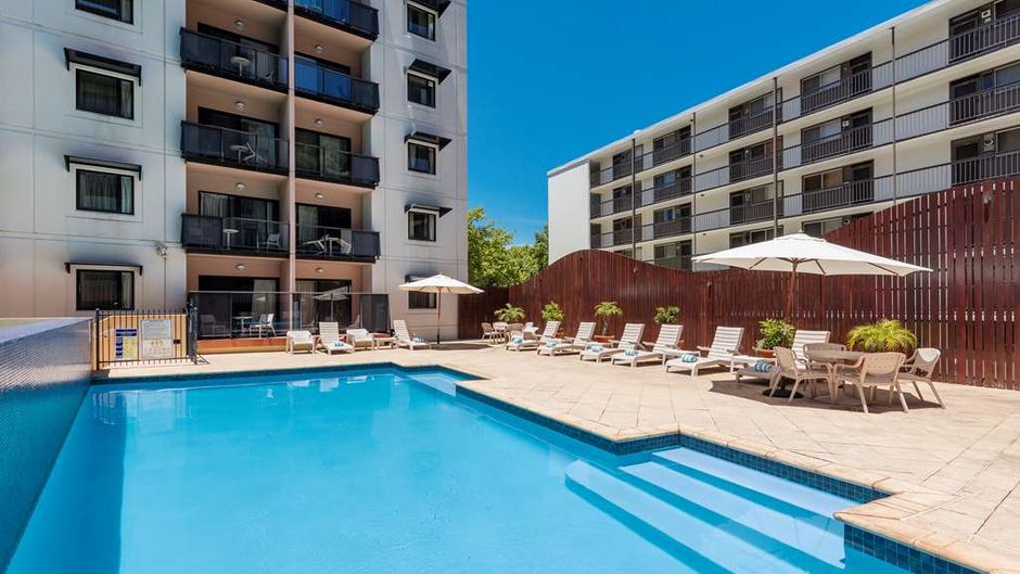 Nesuto Mounts Bay Perth Apartment Hotel Pool