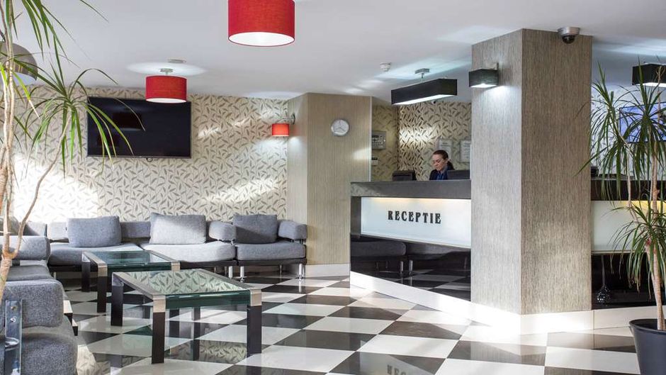Parliament Hotel Lobby