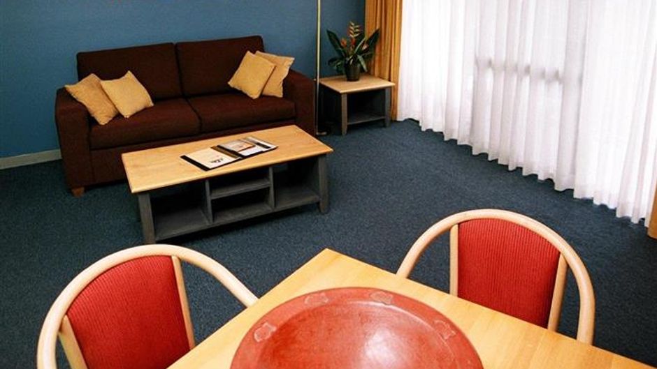 Mount Ommaney Hotel Apartments Room