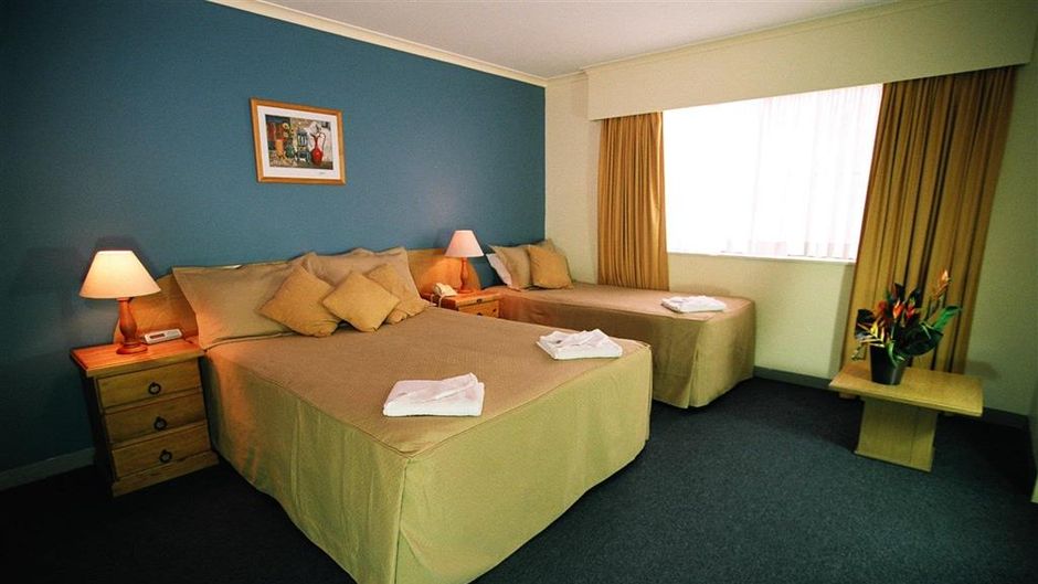 Mount Ommaney Hotel Apartments Room