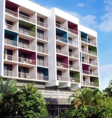 Cairns Plaza Hotel