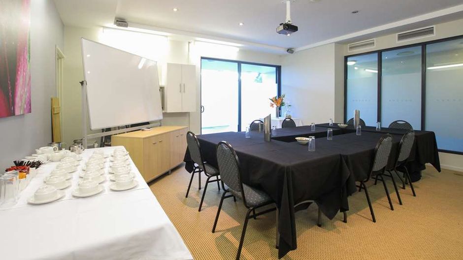 Caloundra Central Apartment Hotel Meeting