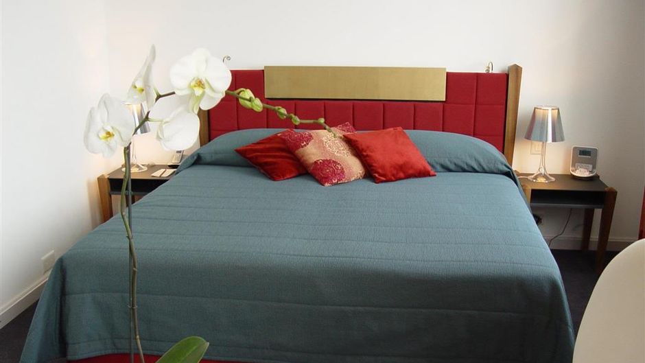 Hotel Ambassador Room