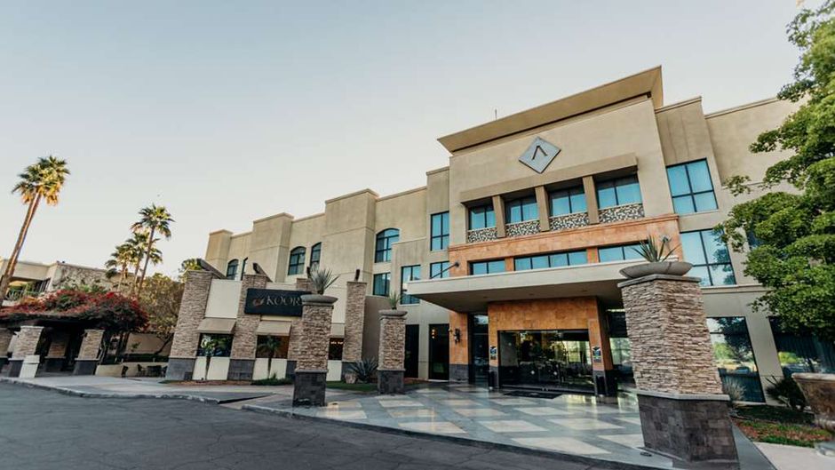 Araiza Hotel & Convention Ctr Exterior
