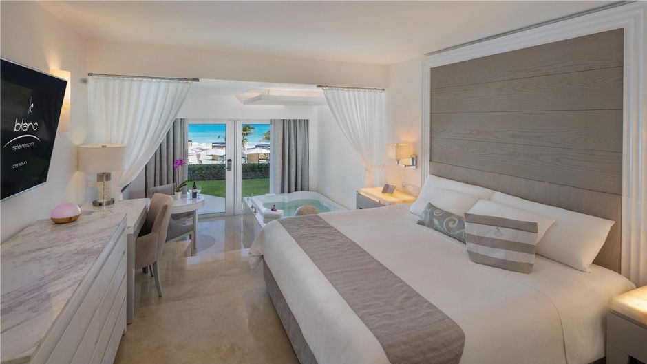 Le Blanc Spa Resort Cancun Suite