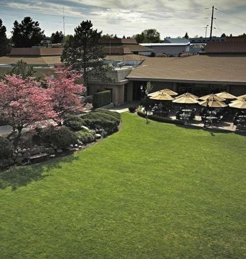 Mirabeau Park Hotel & Convention Center