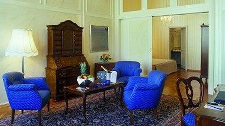 Hotel Ambassador Suite