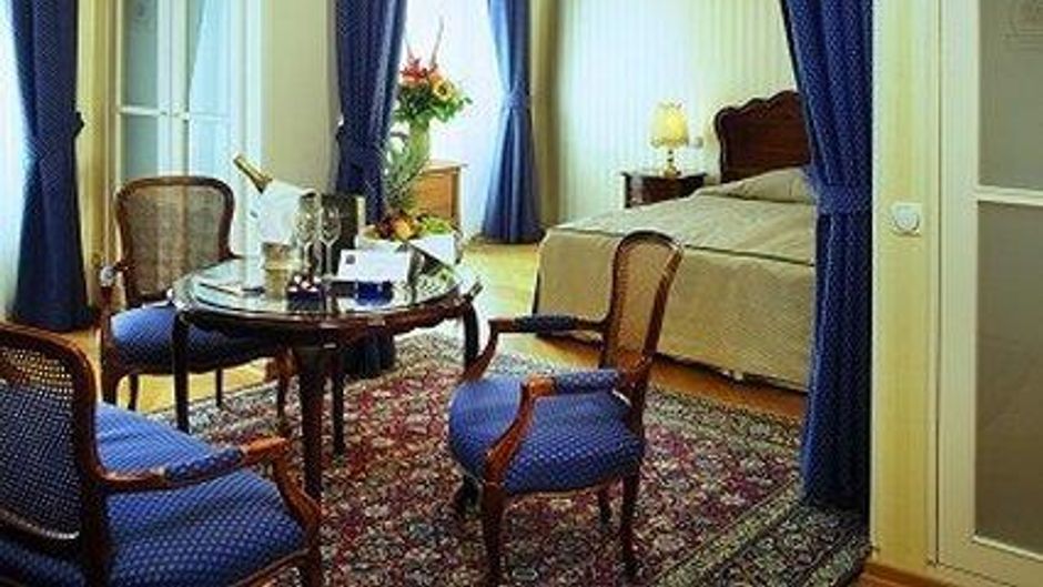 Hotel Ambassador Suite