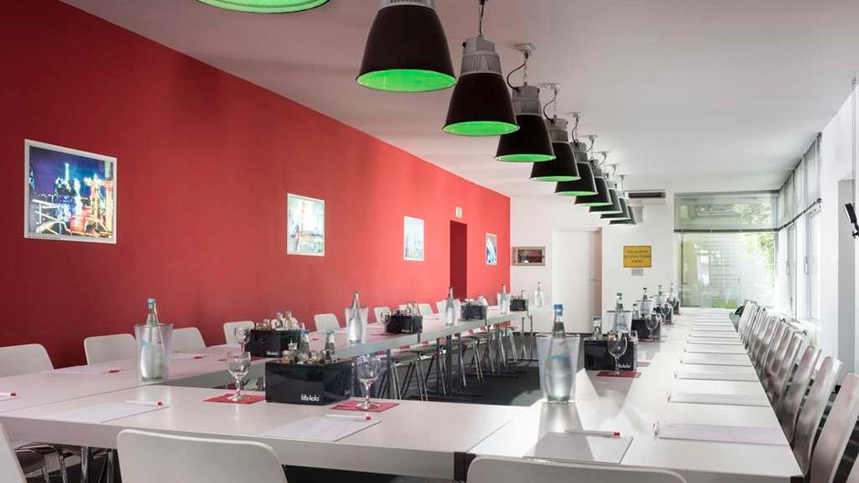 Ferrotel Duisburg Partner of SORAT Hotel Meeting