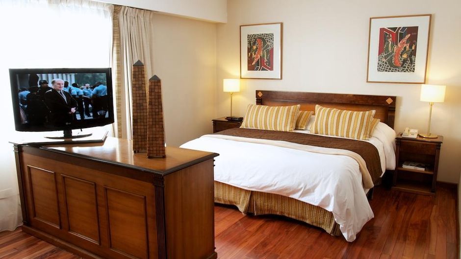 Argenta Tower Hotel & Suites Room
