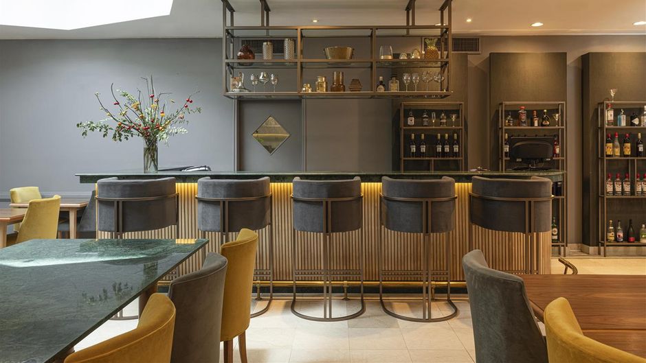 Argenta Tower Hotel & Suites Restaurant