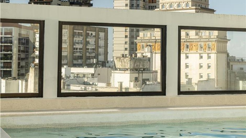 Argenta Tower Hotel & Suites Pool