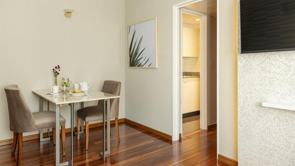 Argenta Tower Hotel & Suites Suite