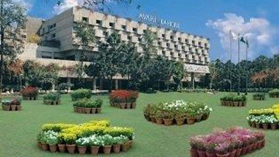 Avari Hotel Exterior