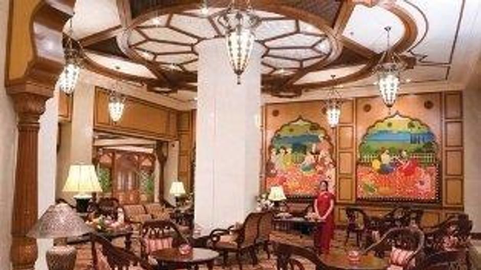 Avari Hotel Restaurant