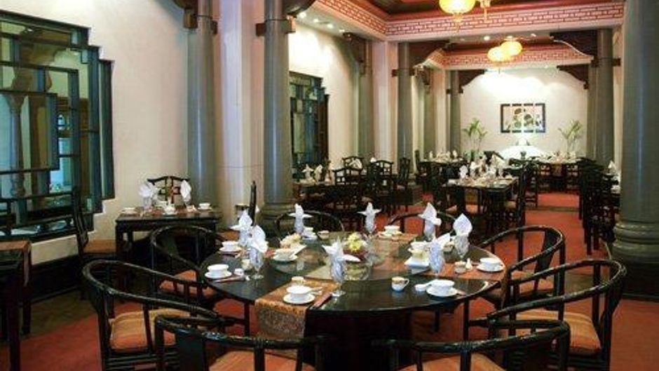 Avari Hotel Restaurant