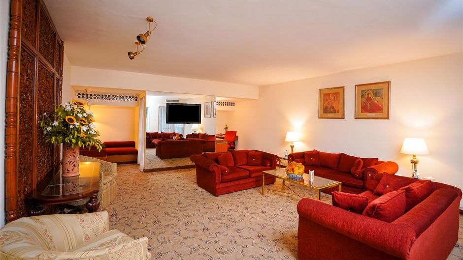 Avari Hotel Suite