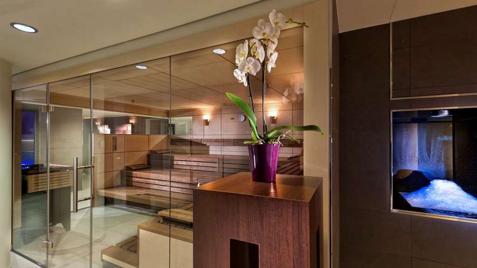 Estrel Hotel & Convention Center Spa