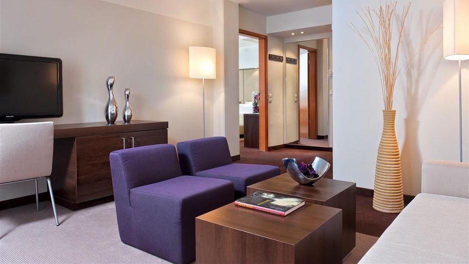 Estrel Hotel & Convention Center Suite