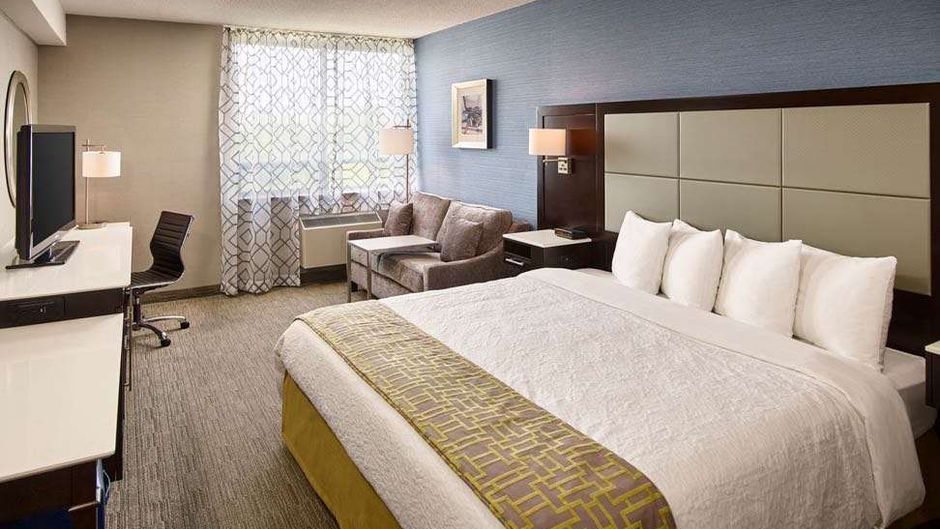 Waterfront Hotel Downtown Room