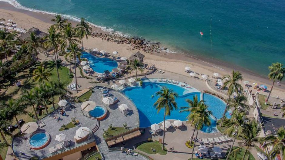 Sunset Plaza Beach Resort & Spa Exterior