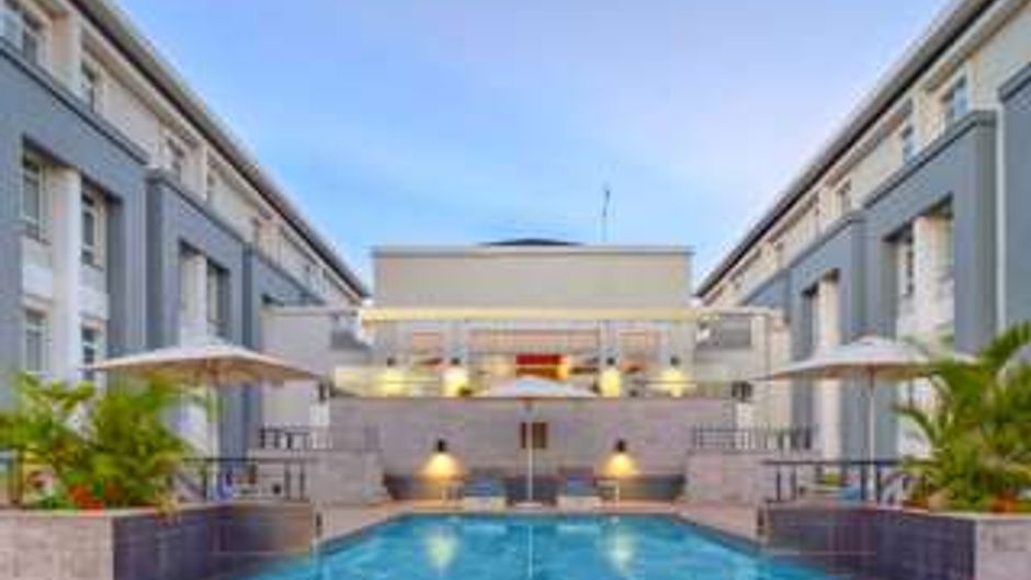 Eka Hotel Nairobi Pool
