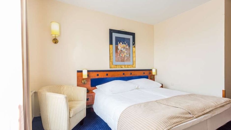 Qubus Hotel Room