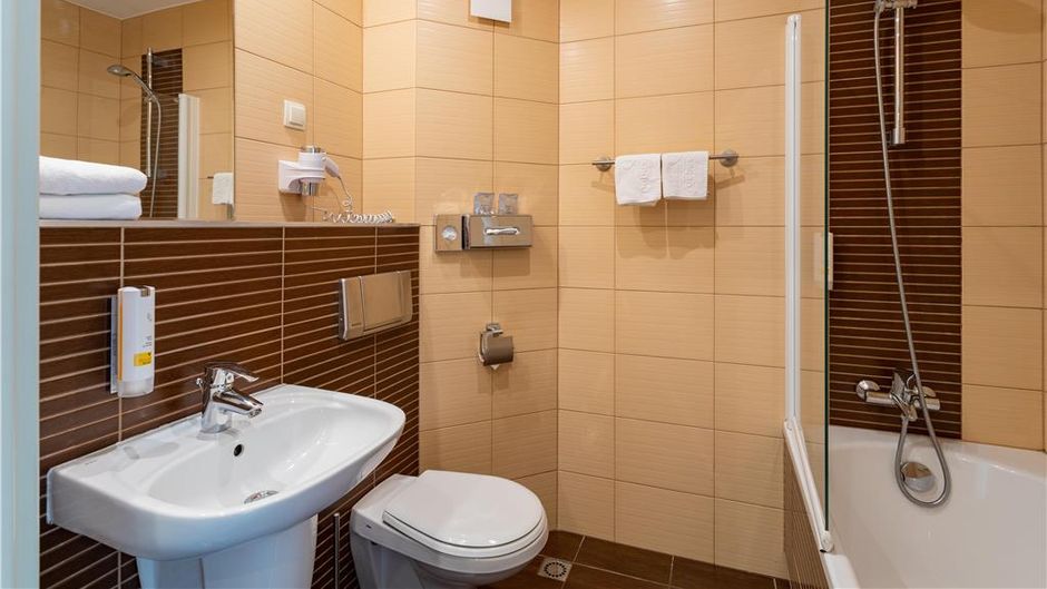 Qubus Hotel Room