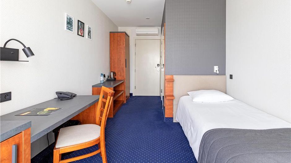 Qubus Hotel Room