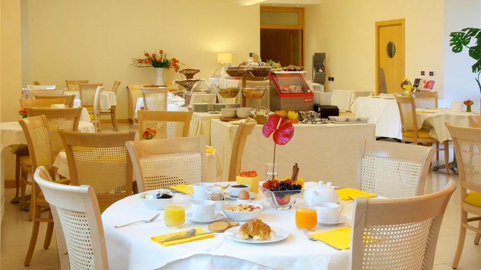 Executive Hotel Restaurant