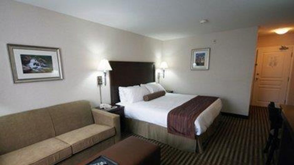 Powell River Town Centre Hotel Room