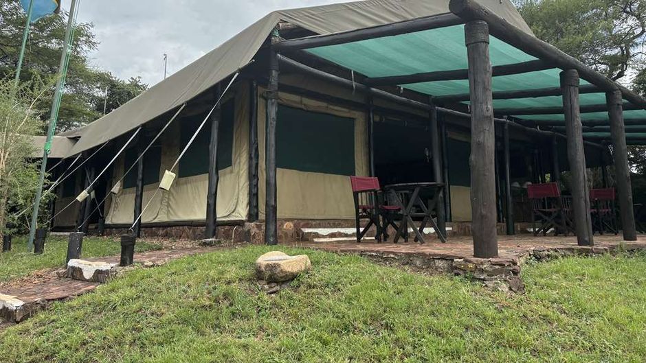 Kirawira Serena Camp Exterior