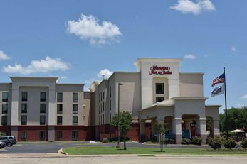 Hampton Inn & Suites Alexandria